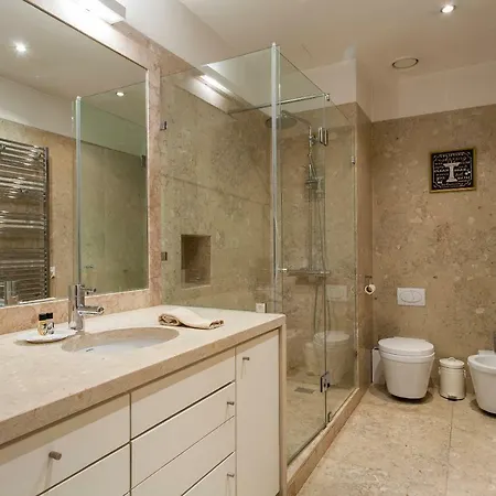 Apartment Apartment Carmo Lisbon